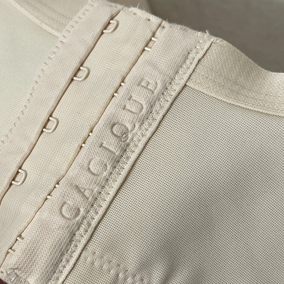 Cacique Smooth Lightly Lined Balconette Underwire Bra Nude Pale 50DDD Like New - Picture 5 of 9